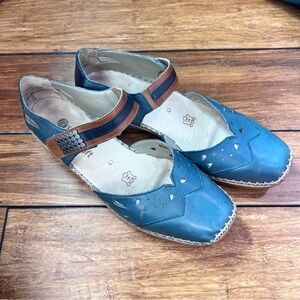 Remonte Sofft Blue and Brown Flats